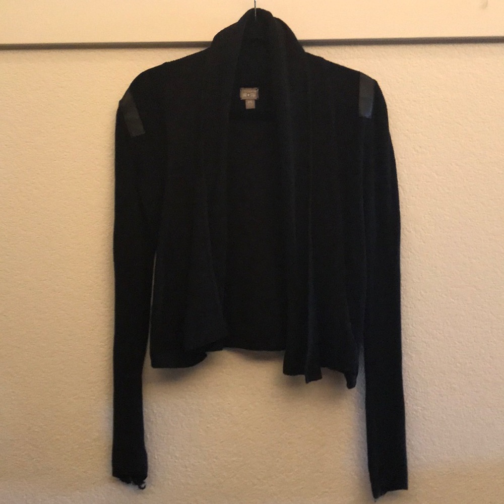 Black converse top